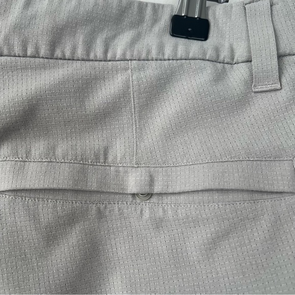 Lululemon Men’s Commission Slim-Fit Ventlight Pants Mojave Tan 34x27 - Picture 9 of 10
